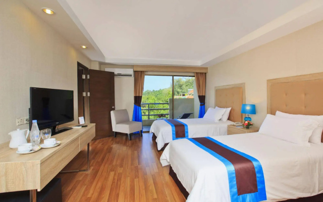 Blue Wave Beach Resort
