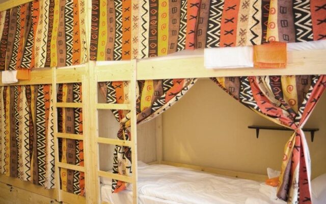 Suricata Hostel