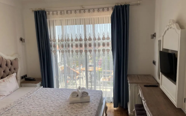 Amour Alacati Butik Otel