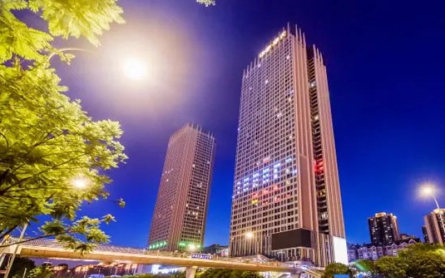 Lavande Hotel·Zhongqing Longtou Temple North Railway Station