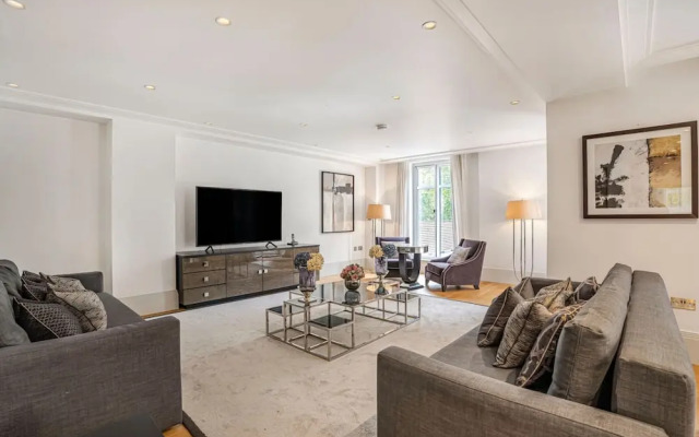 Large Mayfair Home Huge Terrace Concierge