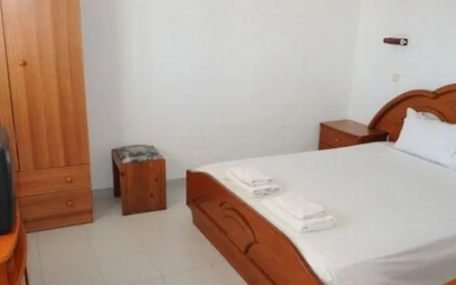 Chrysanthi Hotel Studio & Apartments