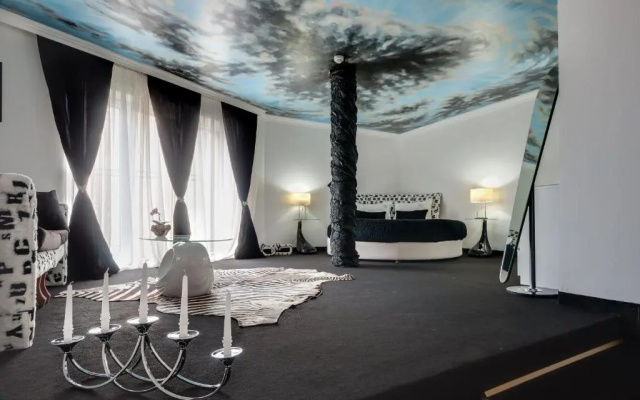 Hotel Bats