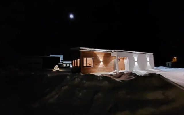 Arctic River Chalet