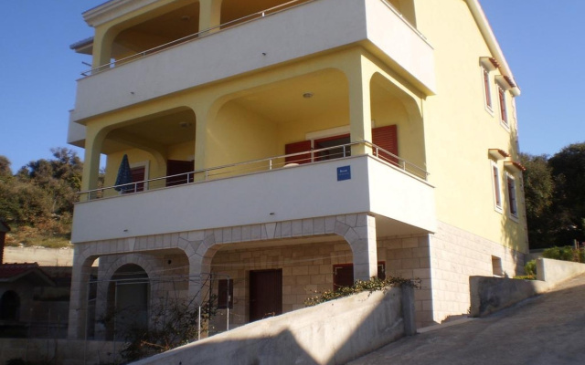 Apartment Vik - 60 m from the sea: A4 Razanj, Riviera Sibenik