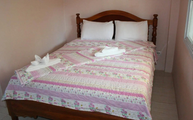 7 Garden Hotel