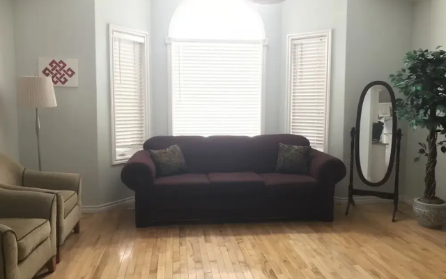 Central Edmonton Private Rooms