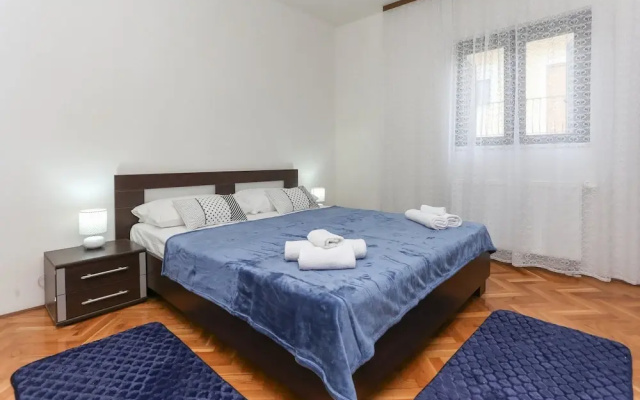Sunny Elegant Apartments in Trogir