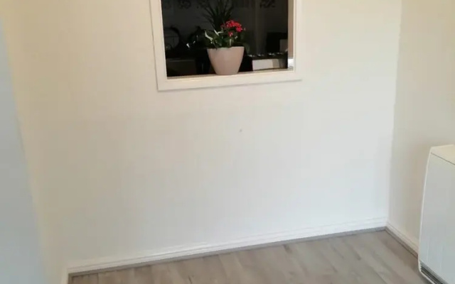 Gatwick Apartments, Direct Link to London