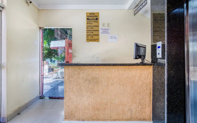OYO Hotel Mangueira - 15 minutos do Aeroporto de Goiânia
