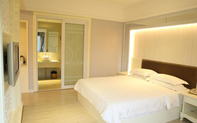 Bluesky Hotel