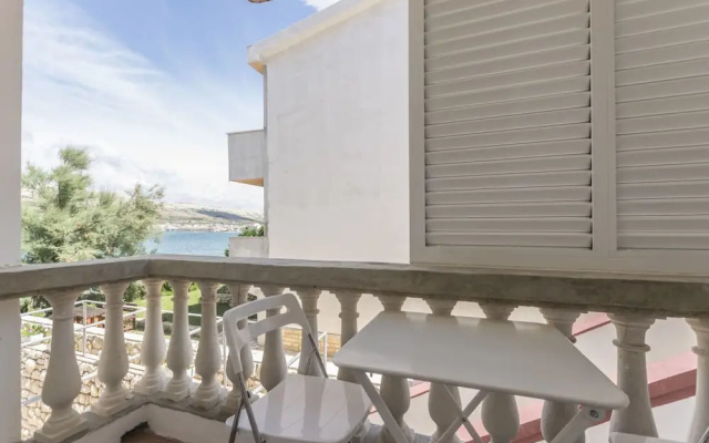 Apartments Tina Sea View