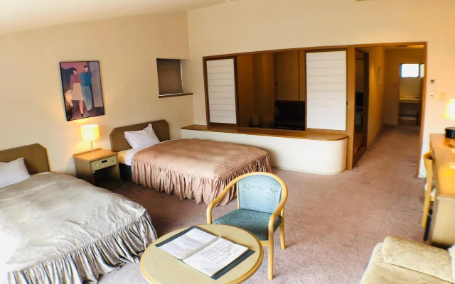 Yufuin Kinrinko Hotel