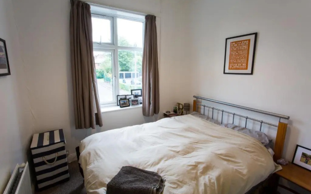 36B Burton Road