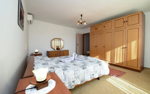 Apartment 1492