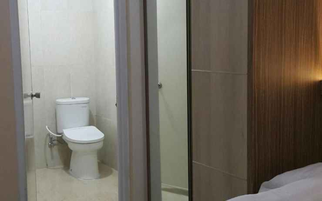 Modern Chic Room at Gendis Homestay