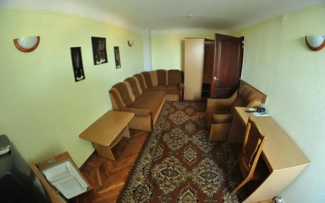 Tourist Hotel