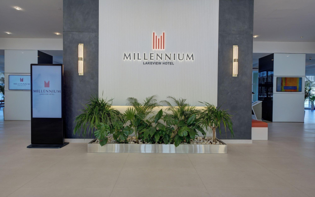 Отель Millennium Lakeview