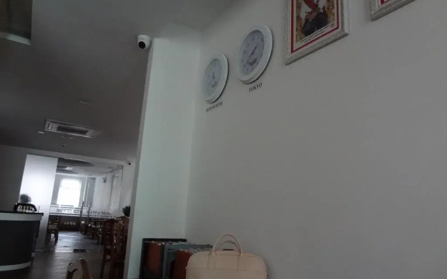 Hotel 365