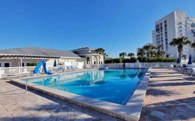 Shoreline Towers by Southern Vacation Rentals