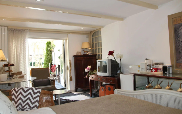 Studio Near Heiloo Woods and Egmond Beach