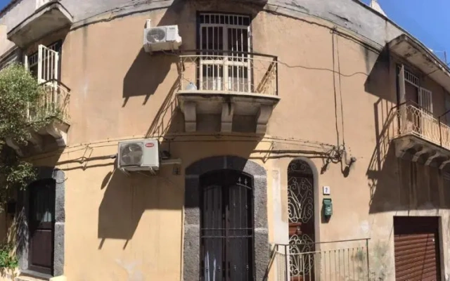Marcellos Home