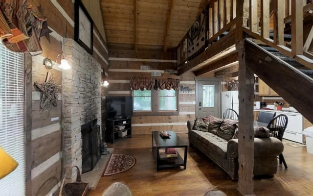 Hanky Panky 1 Bedroom Cabin