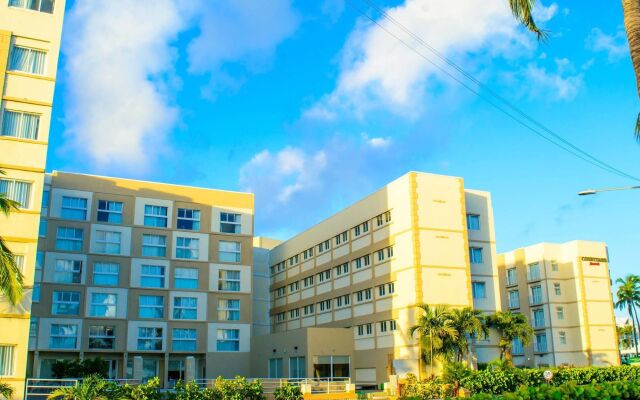 Отель Courtyard by Marriott Nassau Downtown/Junkanoo Beach Багамы, Нассау - отзывы, цены и фото номеров - забронировать отель Courtyard by Marriott Nassau Downtown/Junkanoo Beach онлайн вид на фасад
