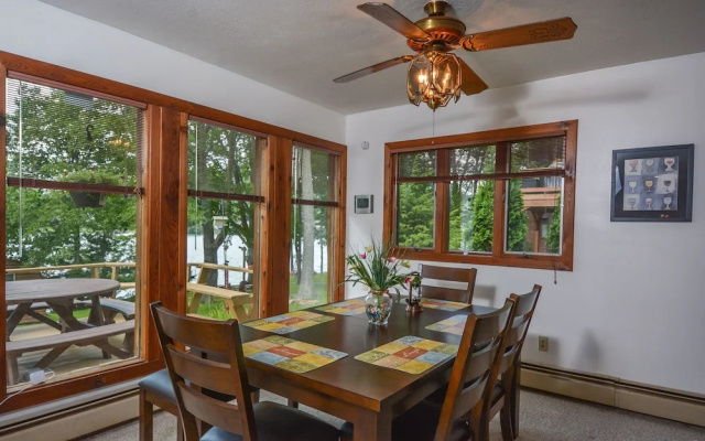 Lake View 3 Bedroom House