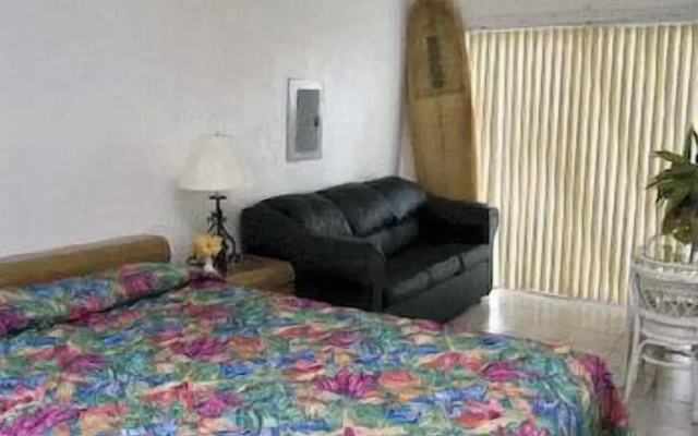 Surfers Manor