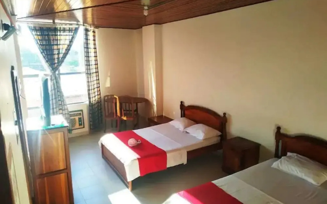 Hotel Royal Bacarly