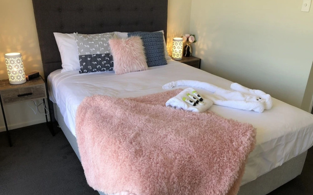 Beach House on Begley - Airlie Beach