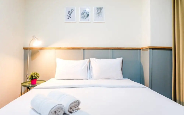 Modern and Fully Furnished Studio at Puri Orchard Apartment By Travelio