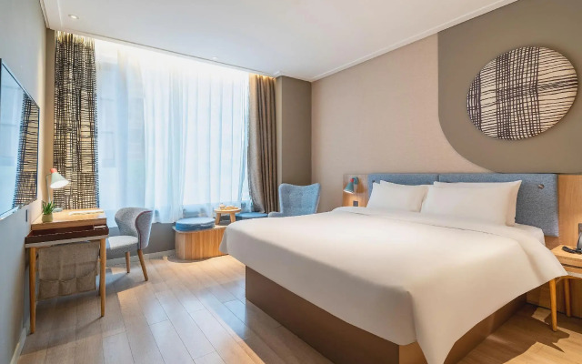 Home Inn (Xiamen Railway Station East Hubin Road)