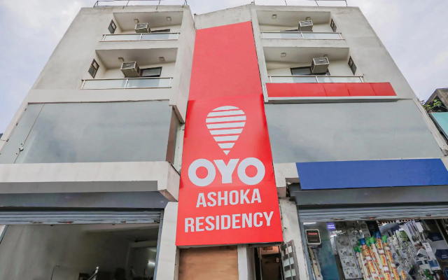 Collection O 81600 Ashoka Residency