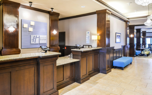 Holiday Inn Express & Suites Wichita Falls by IHG