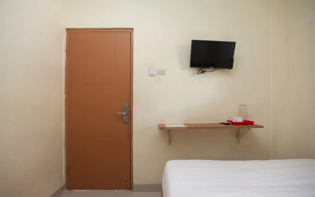 OYO 90180 Ava Guesthouse