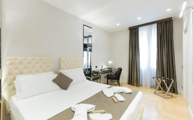Floris Hotel