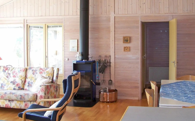 8 Person Holiday Home in Tanumshede