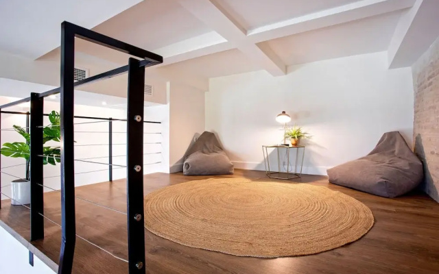 Cozy Apartment in the Center Almirante Lobo I