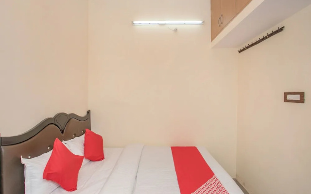 OYO 15482 Delite Suites