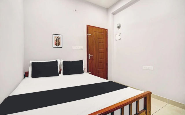 Collection O Rajagiri Hospital Aluva East