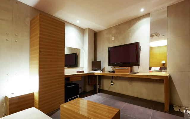 Tria Hotel