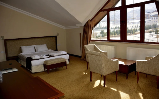 West Davraz Hotel