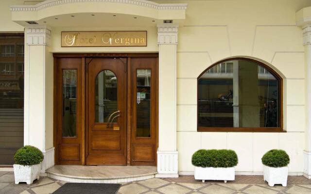 Vergina Hotel Салоники вид на фасад