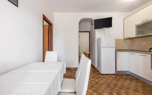 Awesome Home in Mandre With Wifi and 2 Bedrooms
