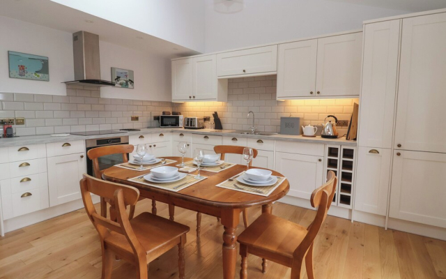 Waverley Cottage