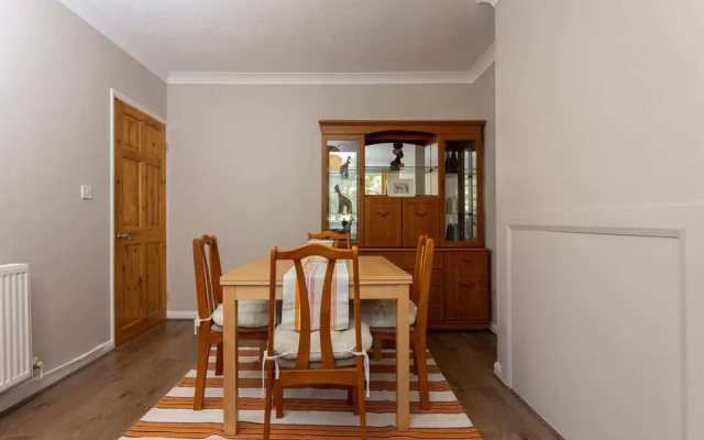 South London 2 Bedroom Flat With Garden