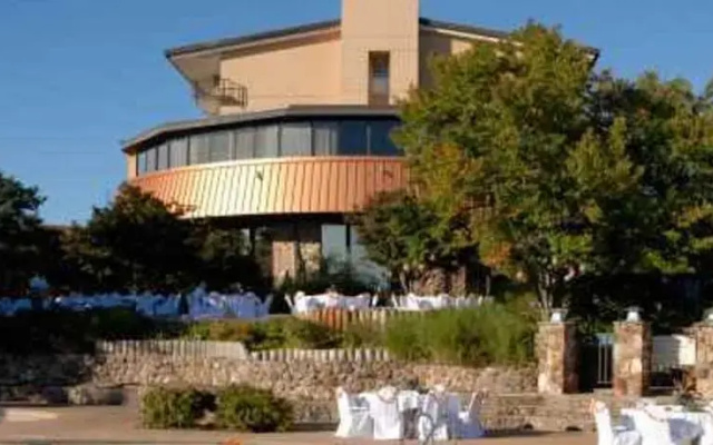 Avila Luxury Suites