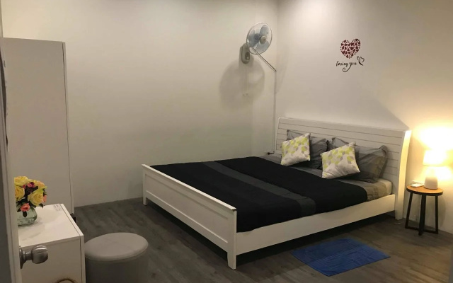 Mr Travel Hostel